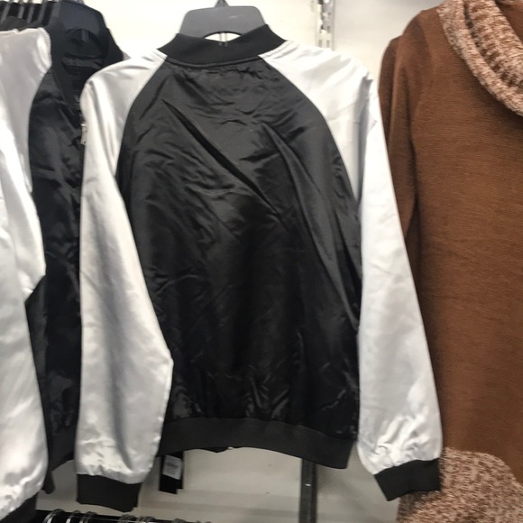 Black and silver bomber jacket - Picture 2 of 2